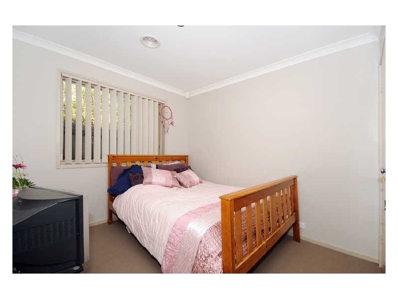 2/20 Splayd Close, Dunlop ACT 2615