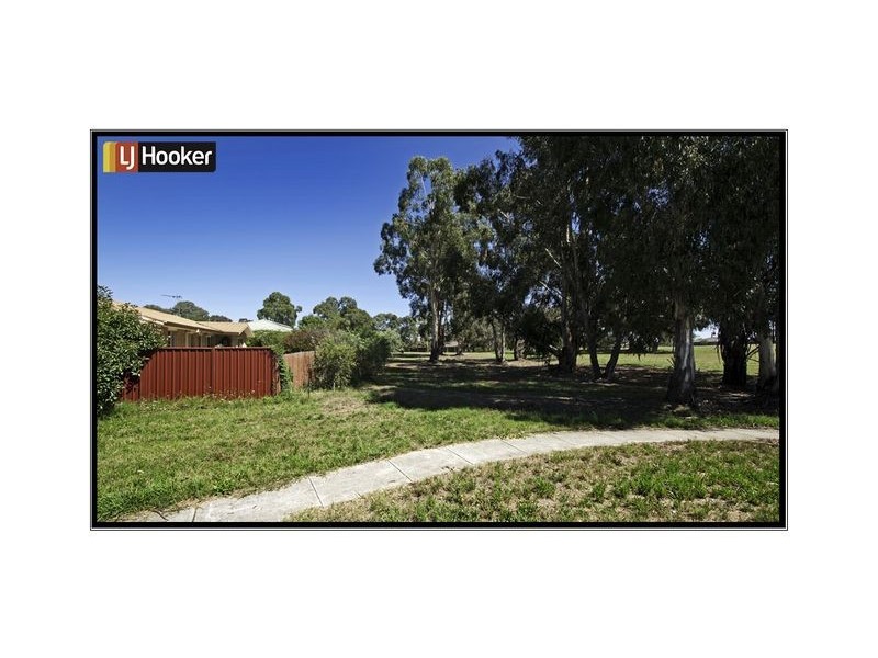 13 Kilburn Close, Dunlop ACT 2615