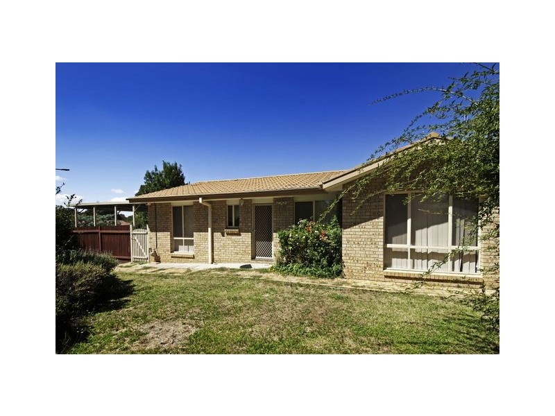 13 Kilburn Close, Dunlop ACT 2615