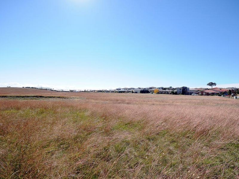 4 Branson Street, Dunlop ACT 2615