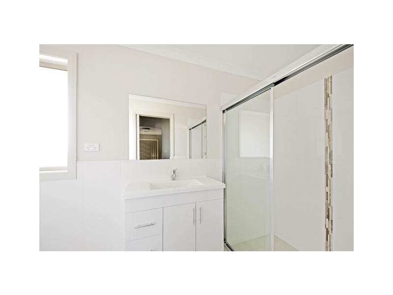 17 Kevin Curtis Crescent, Casey ACT 2913
