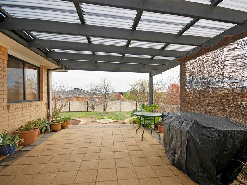 2 Coolgardie Street, Dunlop ACT 2615