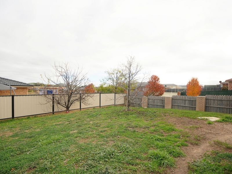 2 Coolgardie Street, Dunlop ACT 2615