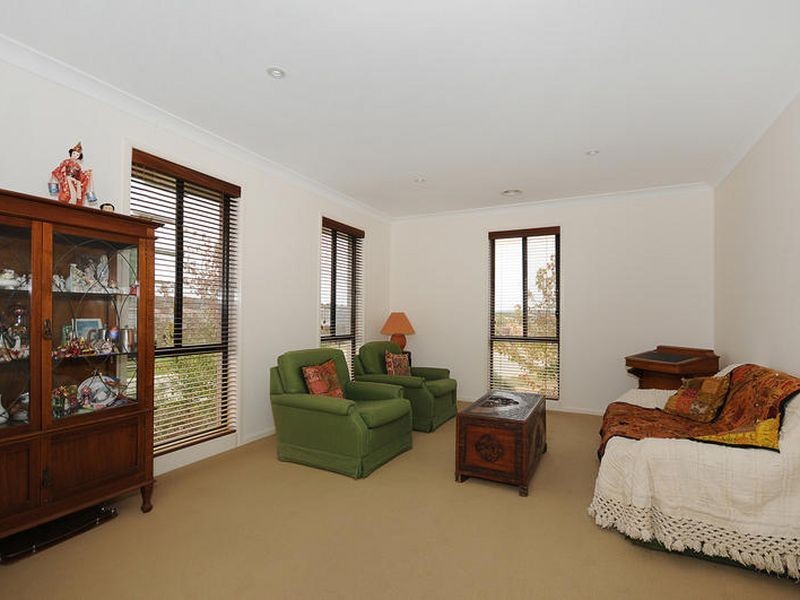 1/48 Siroset Close, Dunlop ACT 2615