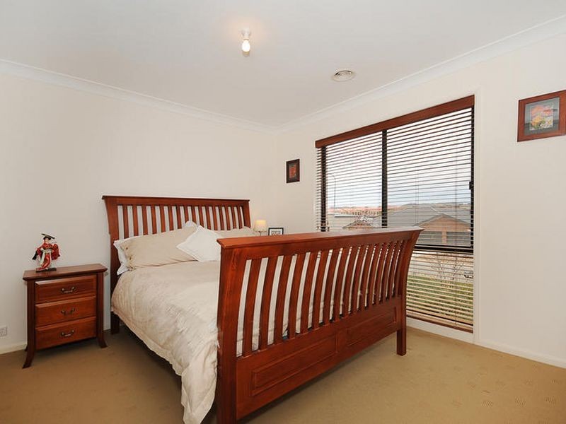 1/48 Siroset Close, Dunlop ACT 2615