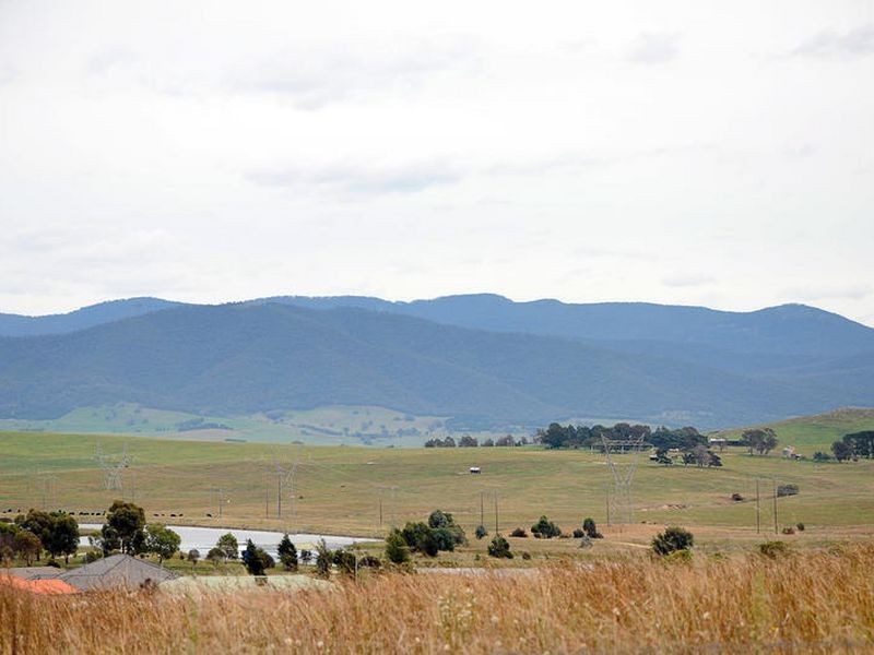 1/48 Siroset Close, Dunlop ACT 2615