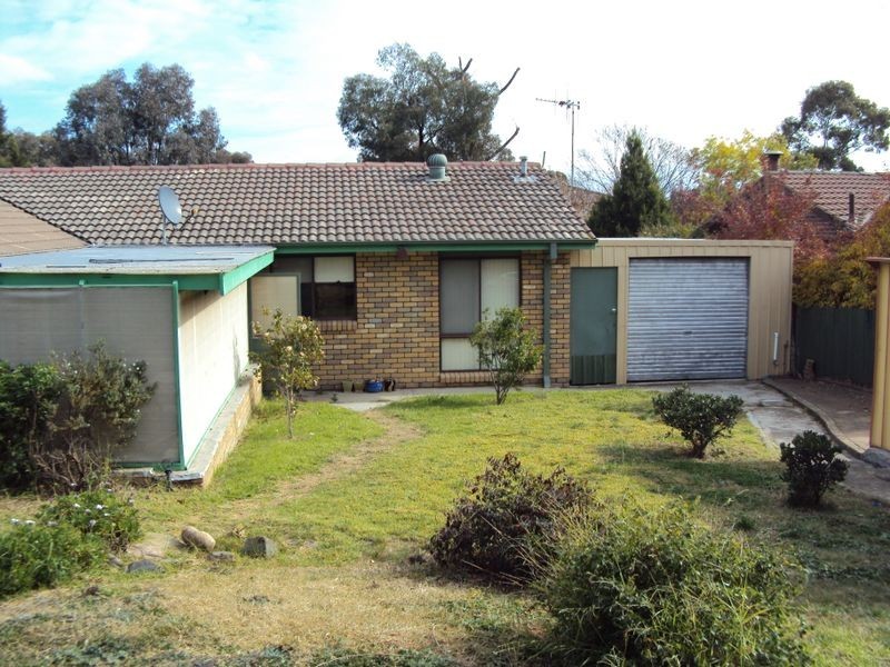 5 Winder Place, Charnwood ACT 2615