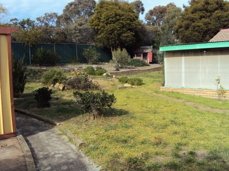 5 Winder Place, Charnwood ACT 2615