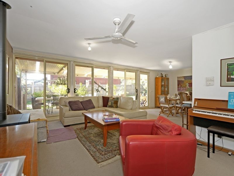 3 Aldcorn Place, Charnwood ACT 2615