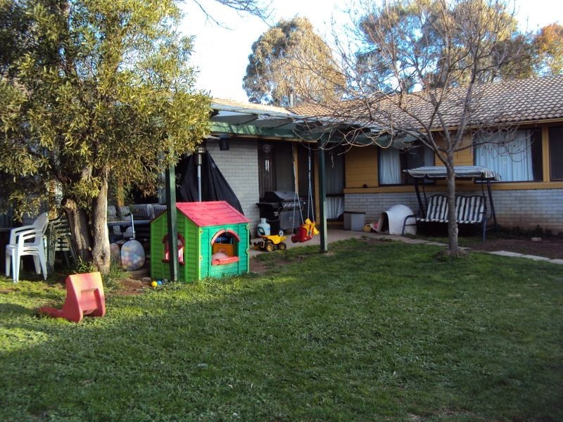 9 Napthali Close, Charnwood ACT 2615