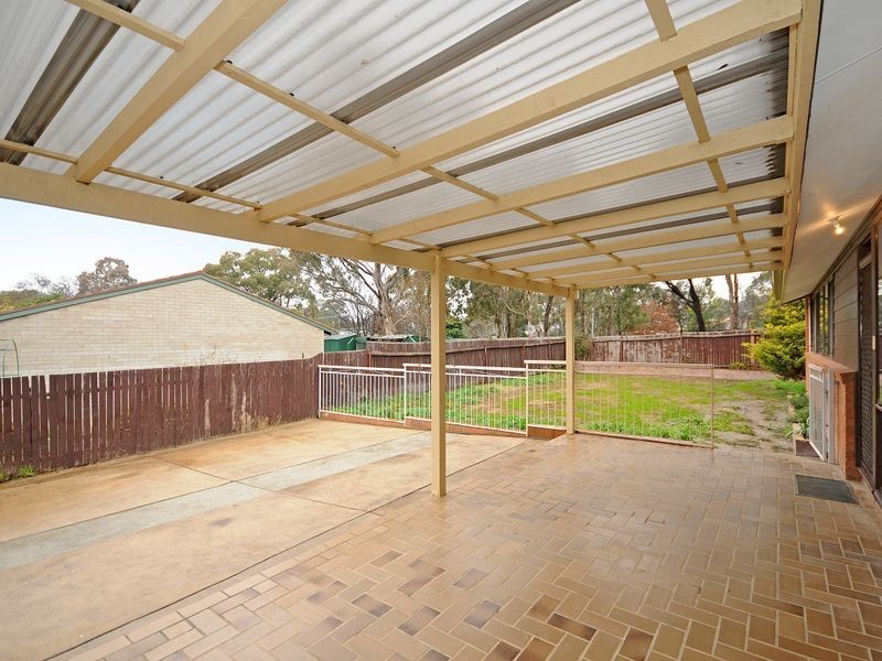17 Crowley Court, Charnwood ACT 2615