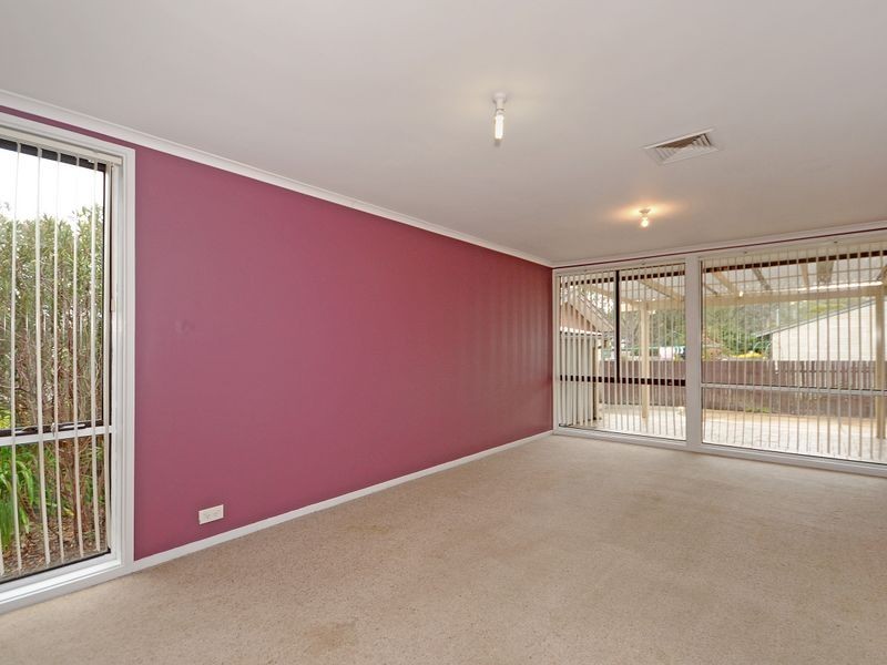 17 Crowley Court, Charnwood ACT 2615