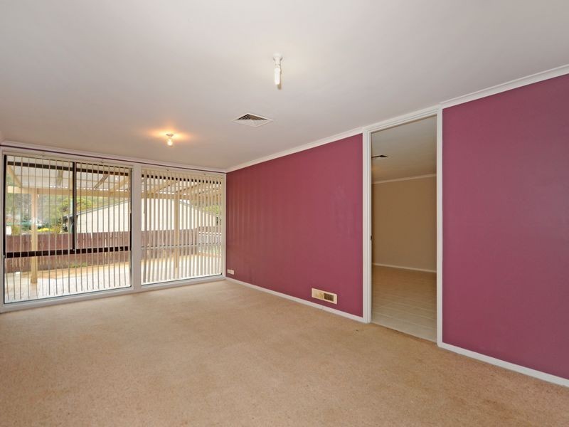 17 Crowley Court, Charnwood ACT 2615