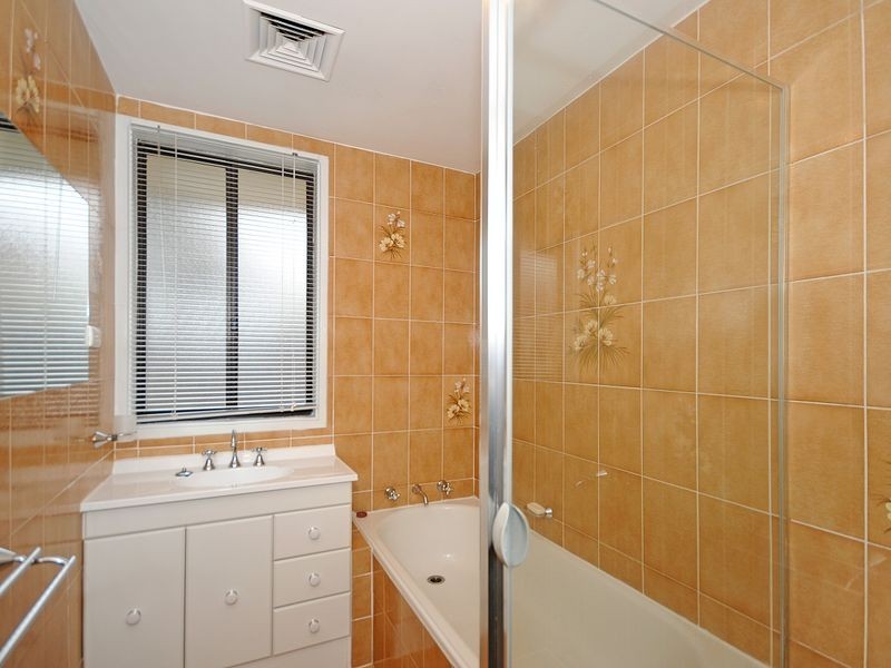 17 Crowley Court, Charnwood ACT 2615