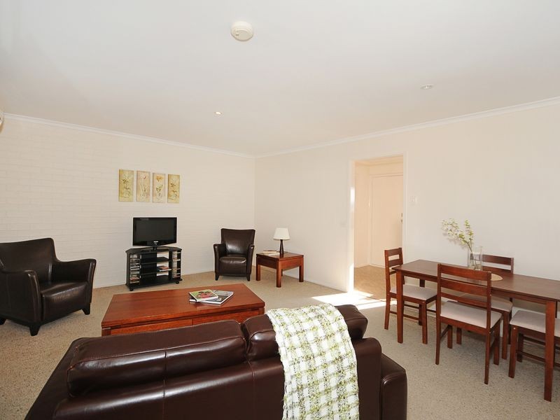 11 Scobie Place, Holt ACT 2615