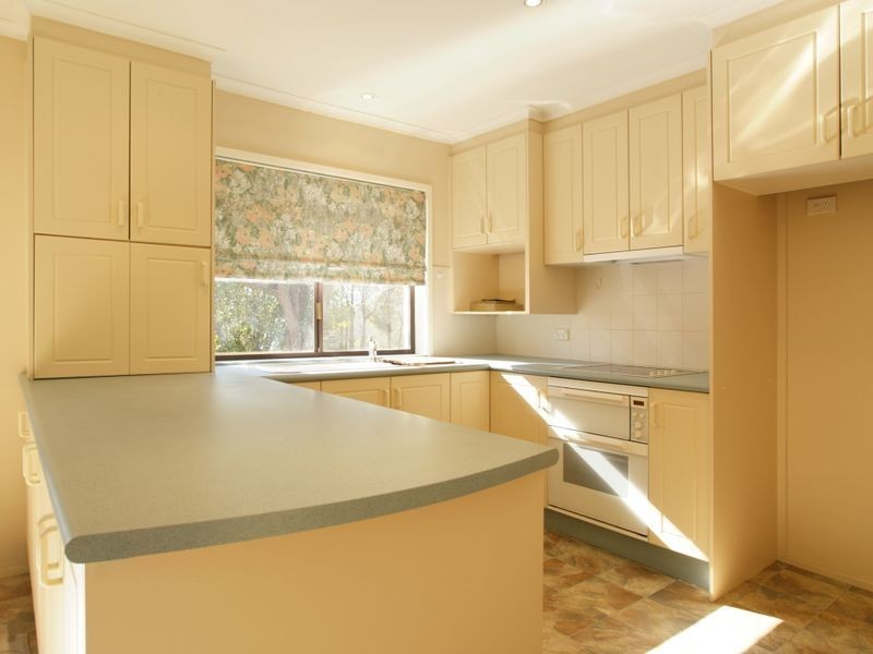 31 Dalley Crescent, Latham ACT 2615