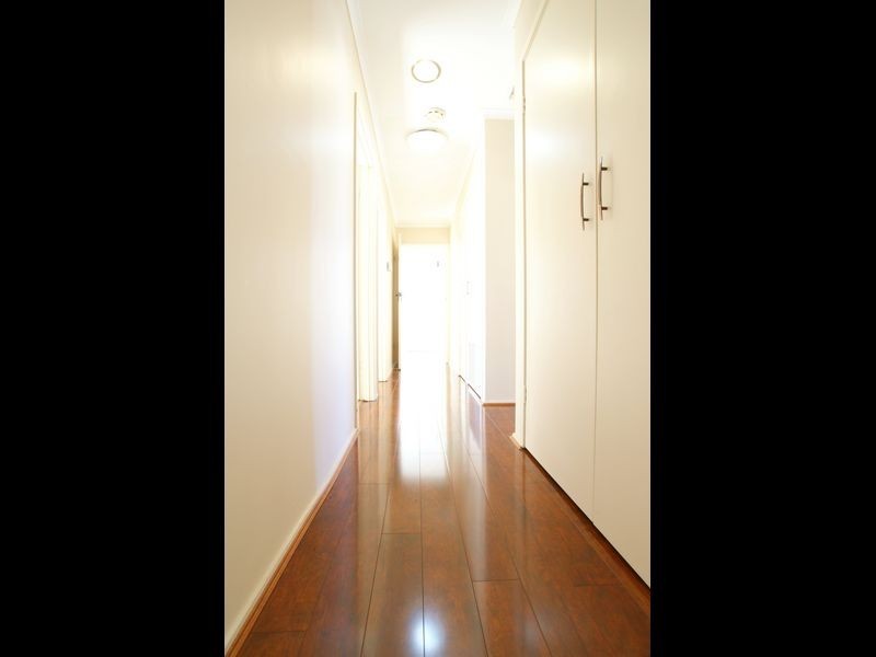 31 Dalley Crescent, Latham ACT 2615