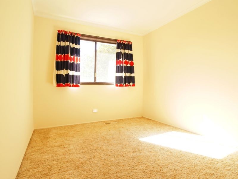 31 Dalley Crescent, Latham ACT 2615