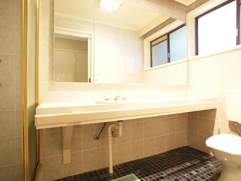 31 Dalley Crescent, Latham ACT 2615