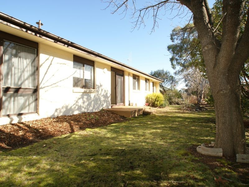 31 Dalley Crescent, Latham ACT 2615