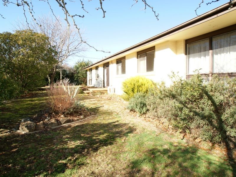 31 Dalley Crescent, Latham ACT 2615