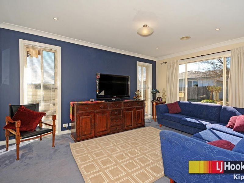 76 Hugh Mckay Crescent, Dunlop ACT 2615