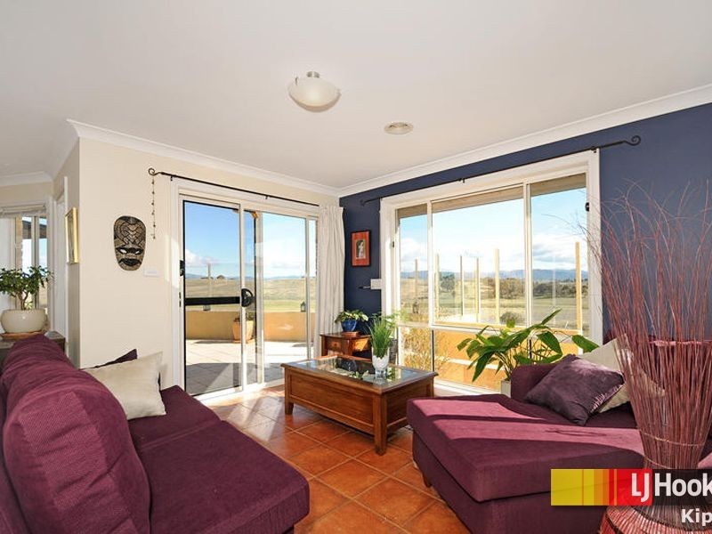 76 Hugh Mckay Crescent, Dunlop ACT 2615