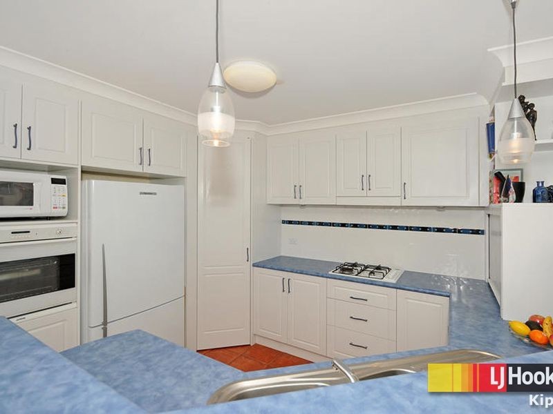 76 Hugh Mckay Crescent, Dunlop ACT 2615