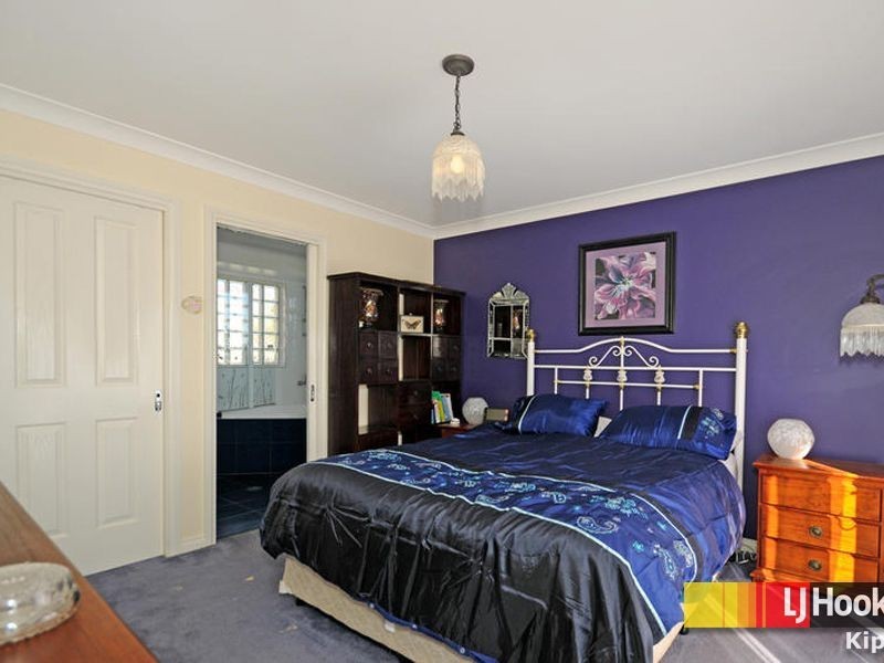76 Hugh Mckay Crescent, Dunlop ACT 2615