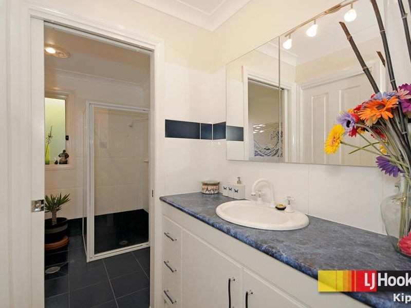 76 Hugh Mckay Crescent, Dunlop ACT 2615