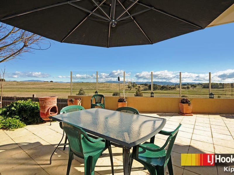 76 Hugh Mckay Crescent, Dunlop ACT 2615