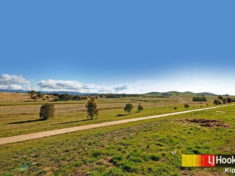 76 Hugh Mckay Crescent, Dunlop ACT 2615