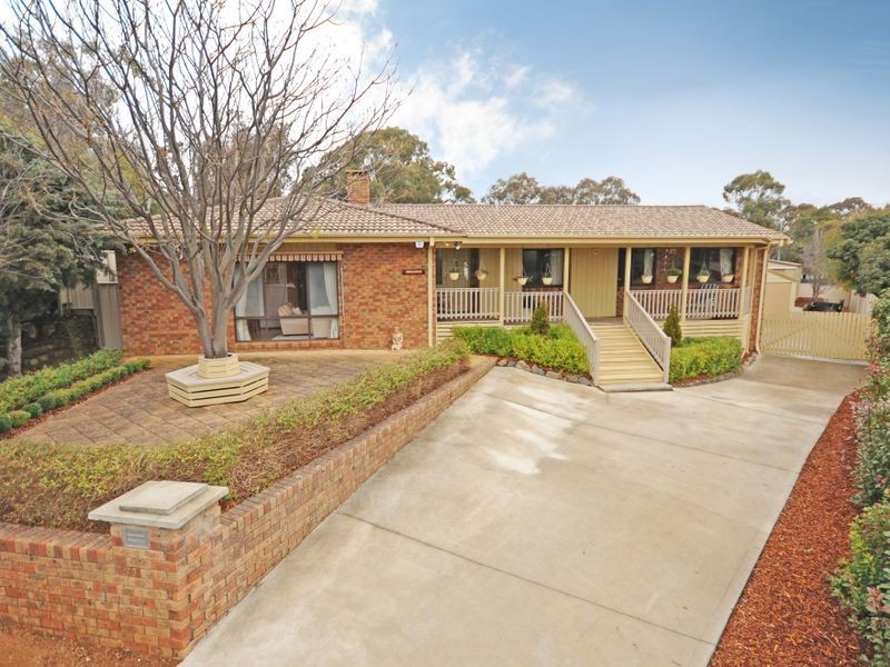 8 Arietta Close, Charnwood ACT 2615
