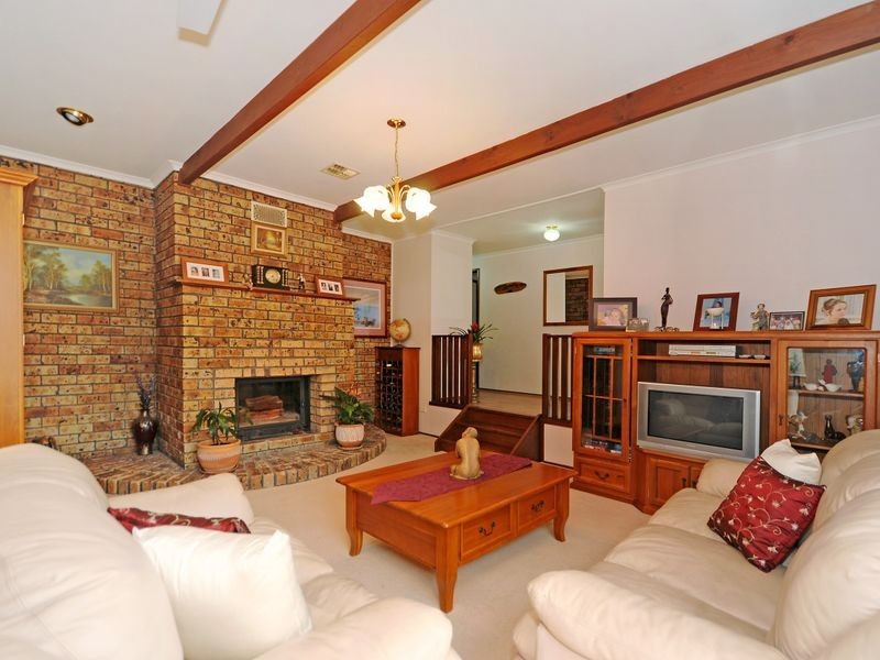 8 Arietta Close, Charnwood ACT 2615