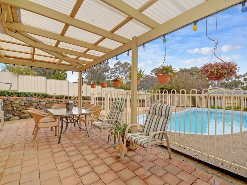 8 Arietta Close, Charnwood ACT 2615