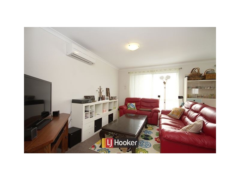 2/4 Jeff Snell Crescent, Dunlop ACT 2615