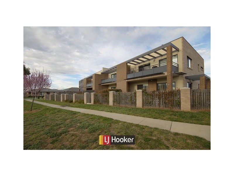 2/4 Jeff Snell Crescent, Dunlop ACT 2615