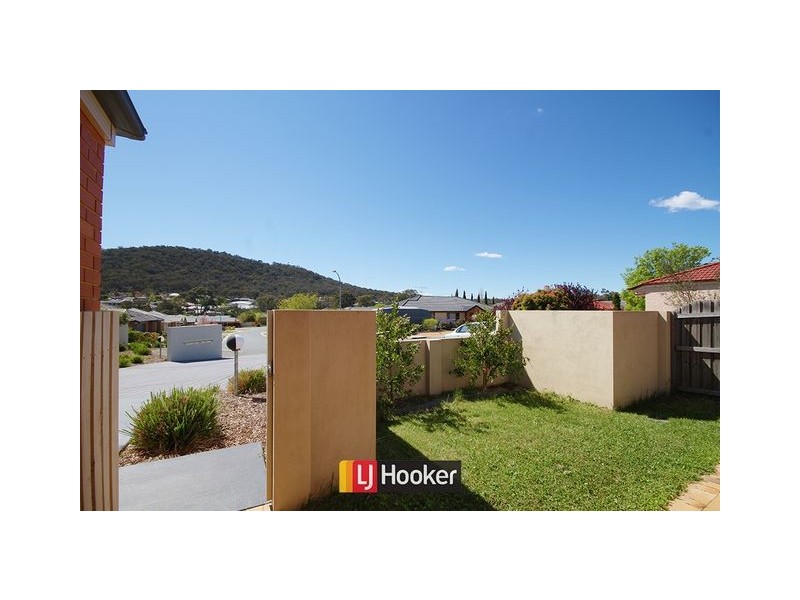 1/14 Pannameana Crescent, Jerrabomberra NSW 2619