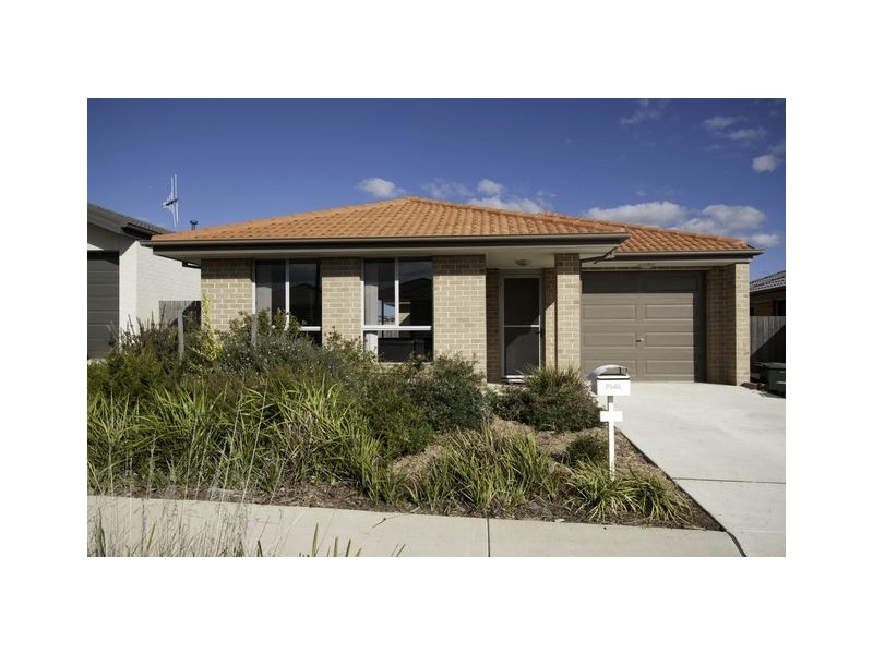 14 Rowland Street, Macgregor ACT 2615