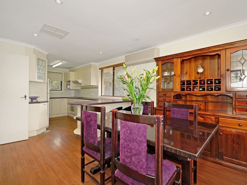 6 Birnie Place, Charnwood ACT 2615