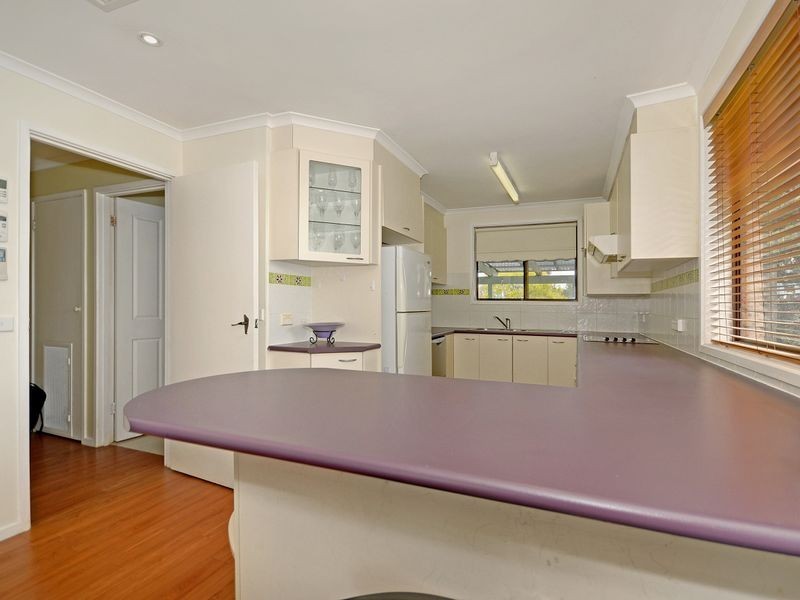 6 Birnie Place, Charnwood ACT 2615