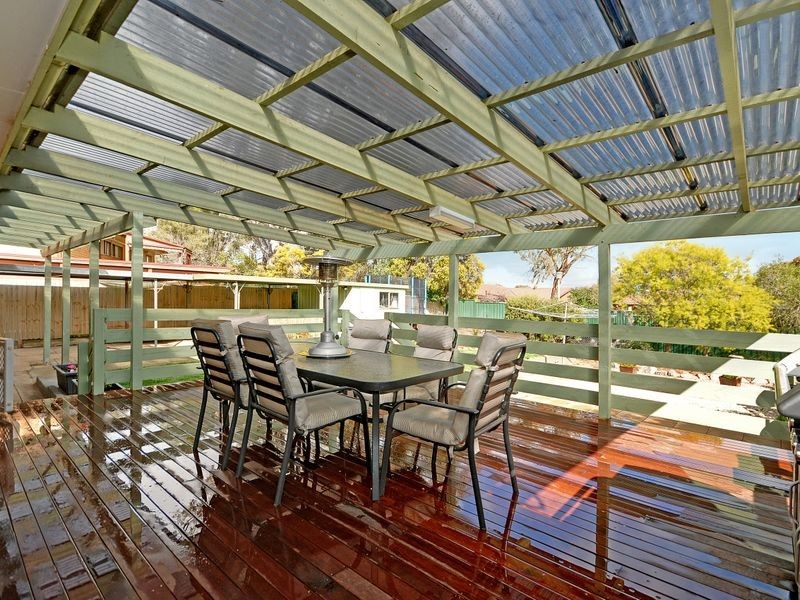 6 Birnie Place, Charnwood ACT 2615