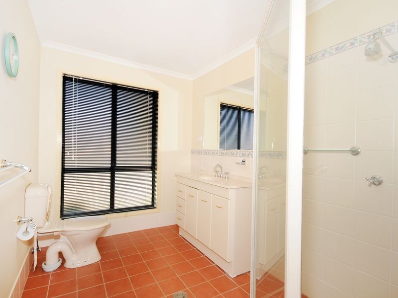 2 Edgley Place, Dunlop ACT 2615