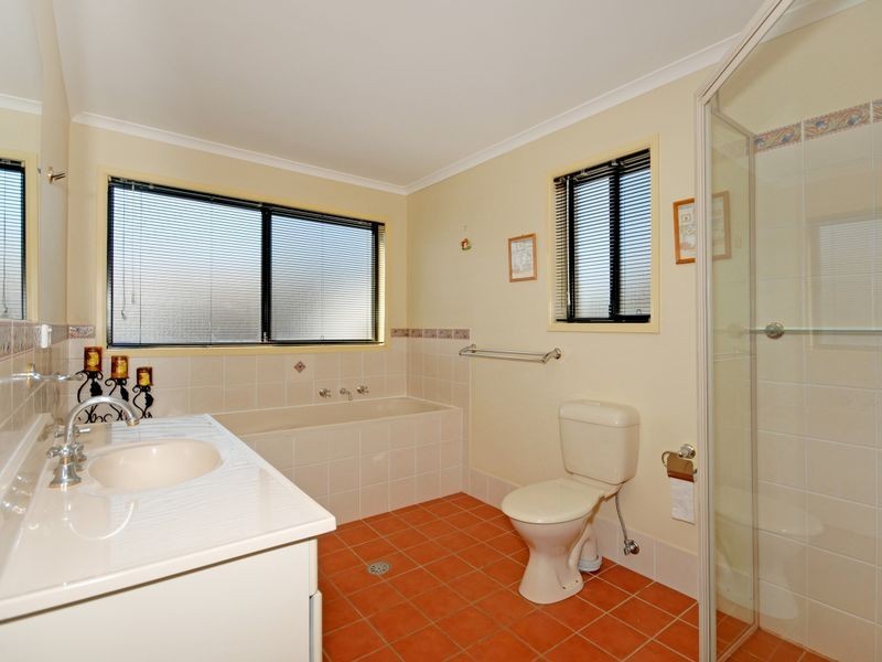 2 Edgley Place, Dunlop ACT 2615