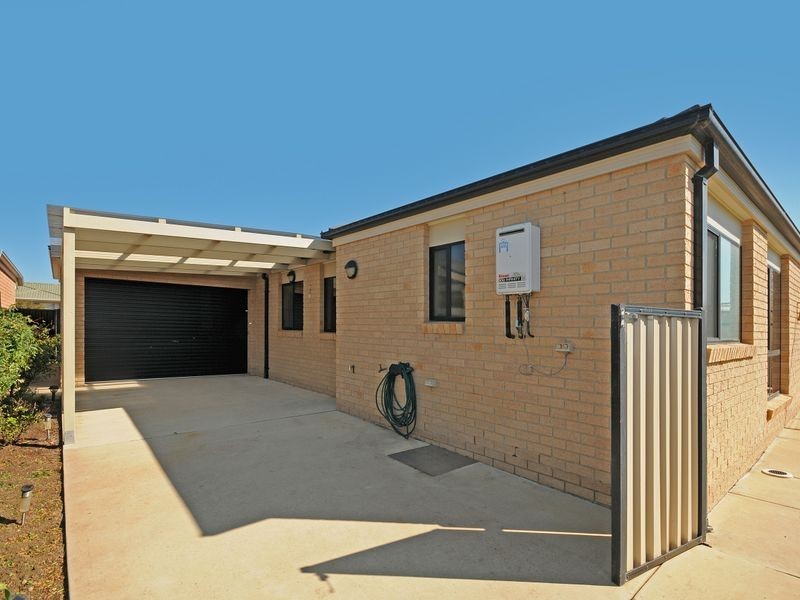 2 Edgley Place, Dunlop ACT 2615