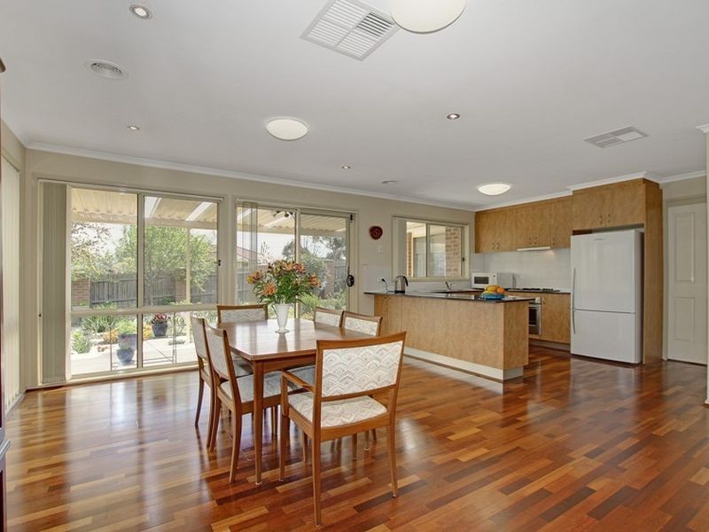 2 Tarrant Crescent, Dunlop ACT 2615