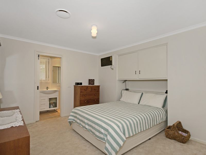 9 Birnie Place, Charnwood ACT 2615