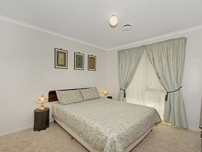 9 Birnie Place, Charnwood ACT 2615