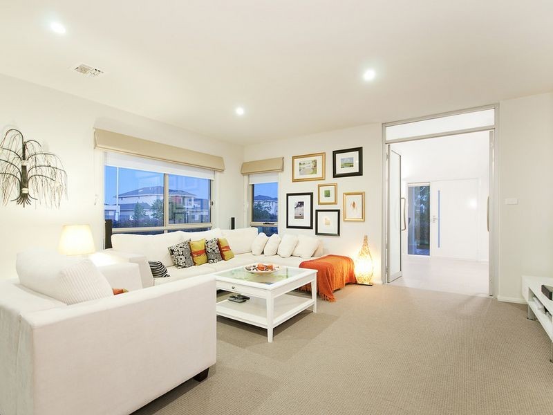 2 Sanger Street, Franklin ACT 2913