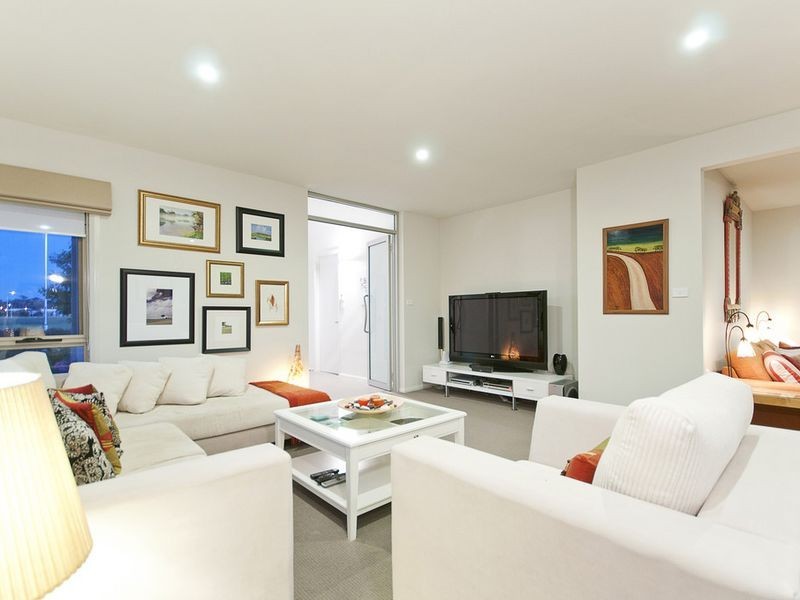 2 Sanger Street, Franklin ACT 2913